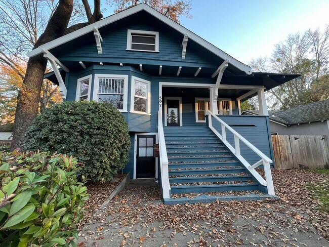 Primary Photo - 597 E 4th St