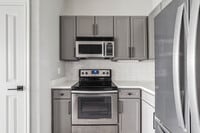 Building Photo - No Deposit! Modern 1/1 in Downtown!