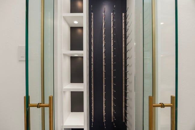 Building Photo - 8222 Lockridge Terrace Ln