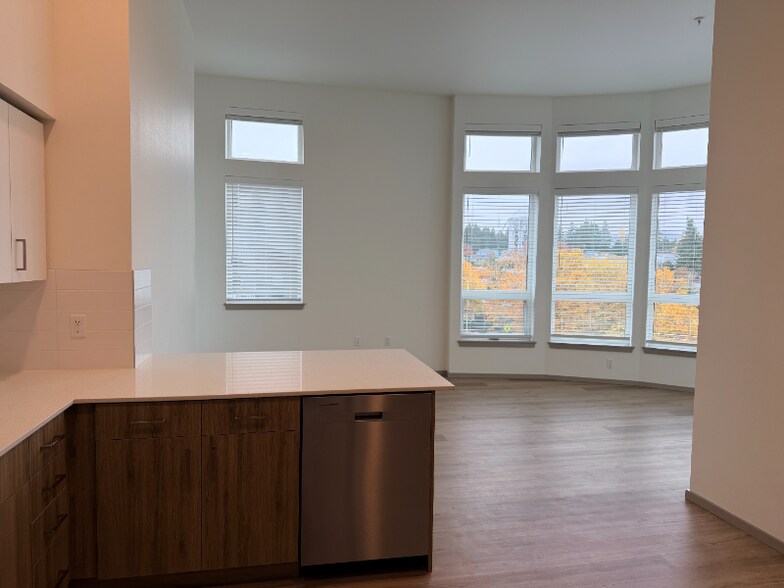 Building Photo - 2950 NE 11th St