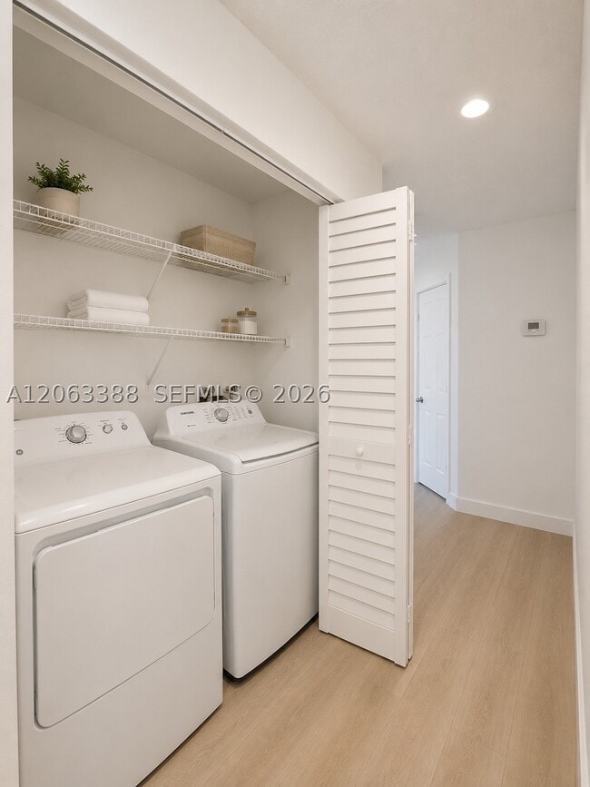 Building Photo - 837 Tanglewood Cir