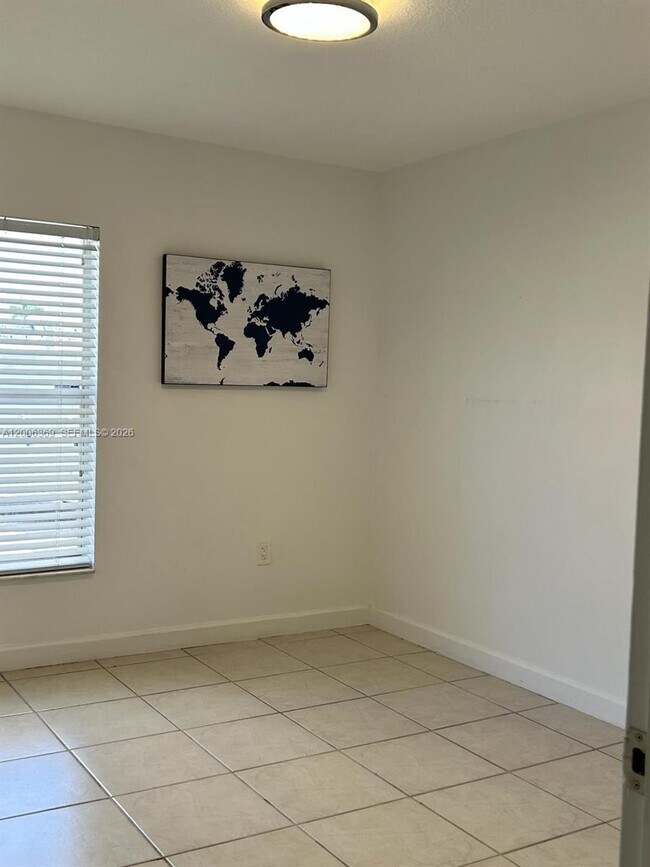 Building Photo - 820 NW 132nd Ct