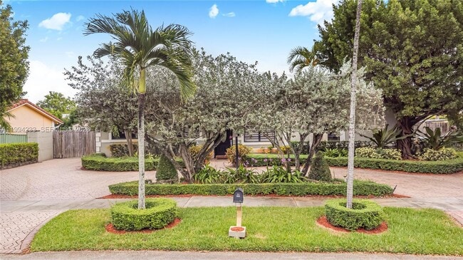 Building Photo - 2385 SW 131st Pl