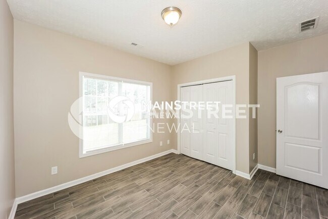 Building Photo - 3 Bedroom Pet-Friendly Home in Rex, GA wit...