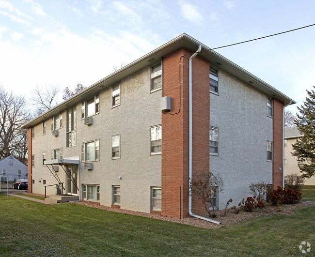 Primary Photo - Annapolis Apartments