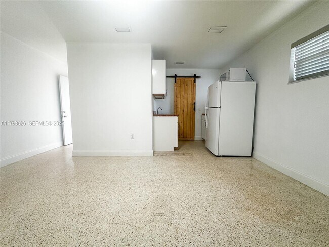 Building Photo - 2815 NW 88th St