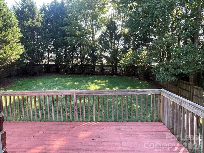 Building Photo - 23 44th Ave Pl NE