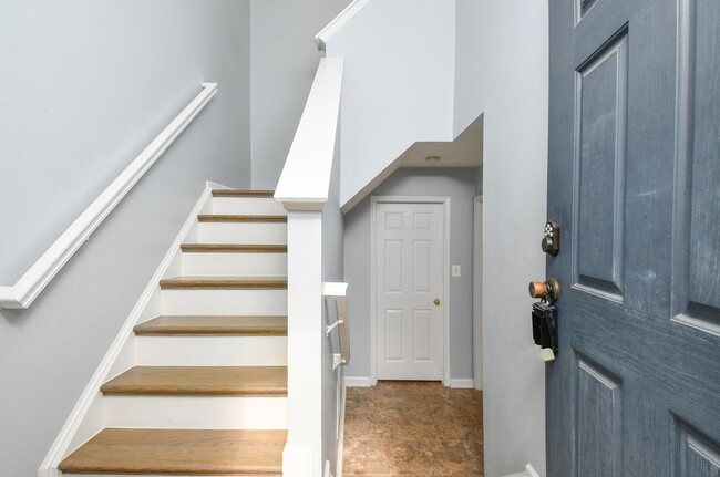 Building Photo - Idlewild Townhome for Rent