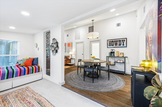 Building Photo - 4901 Prock Ln