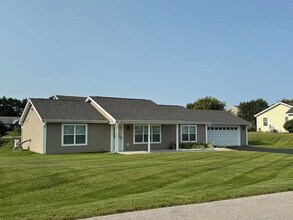Building Photo - Available Now! Beautiful Traverse City Home for Rent! $3,100/Month