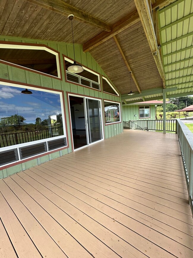 Building Photo - 1050 Ainalako Rd