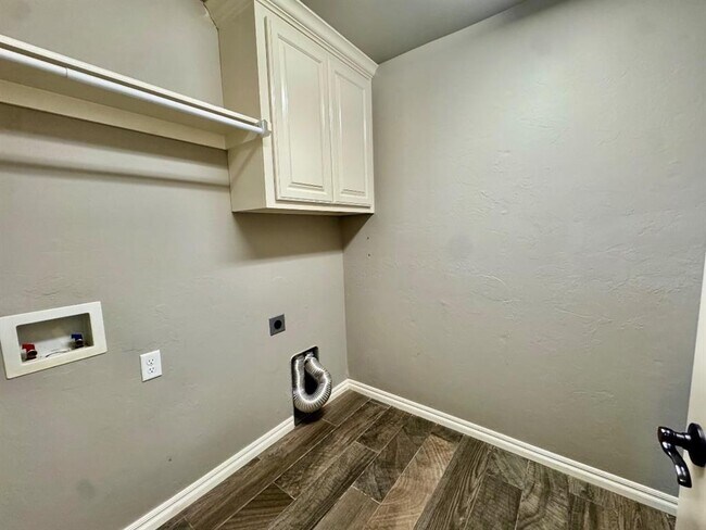 Building Photo - 8109 NW 160th Terrace