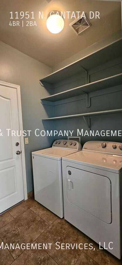 Building Photo - 11951 N Cantata Dr