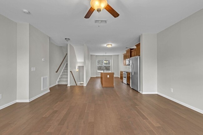 Building Photo - Middle Tennessee Blvd Townhome