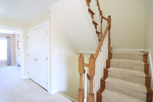 Building Photo - "Coming Soon" Luxury 4 Level Picturesque T...