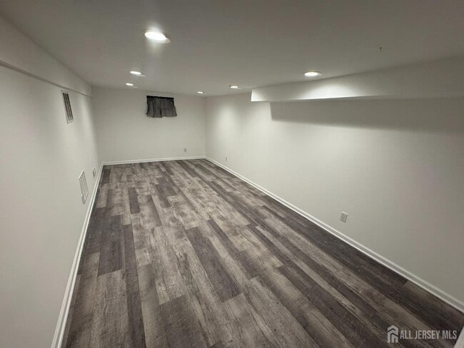 Building Photo - 51 Kenwood Terrace