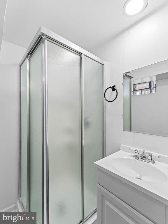 Building Photo - 912 Bergen St