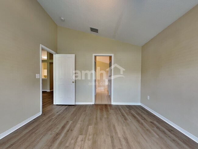 Building Photo - 1750 Kirtley Dr