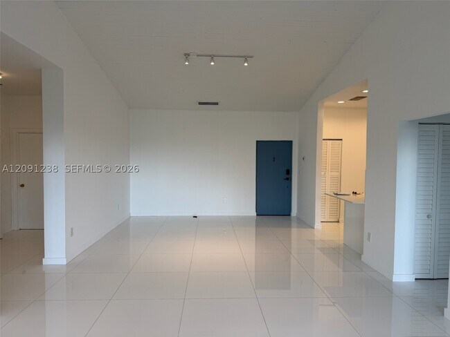 Building Photo - 55 Ocean Ln Dr
