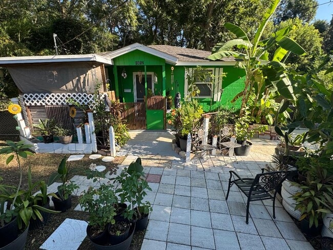 Primary Photo - 1612 Pepper Dr