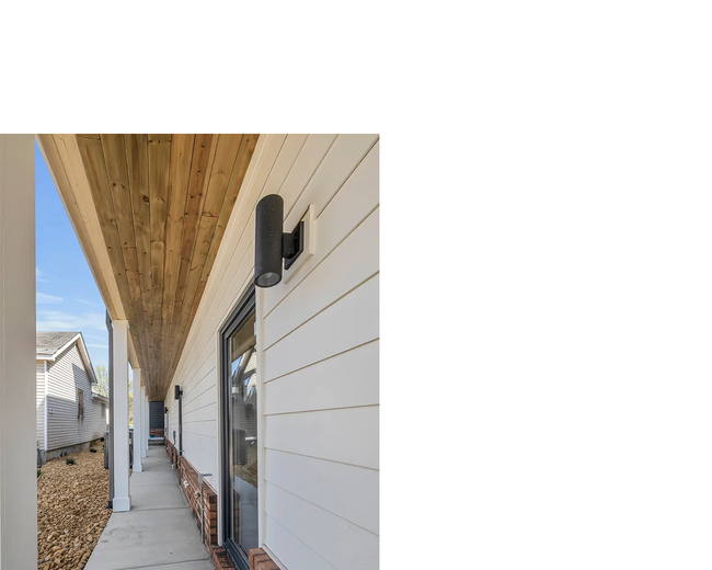 Building Photo - Modern 4-Bed Townhouse in Ridgedale – Minu...