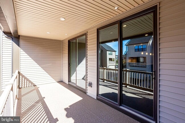 Building Photo - 43469 Grandmoore St