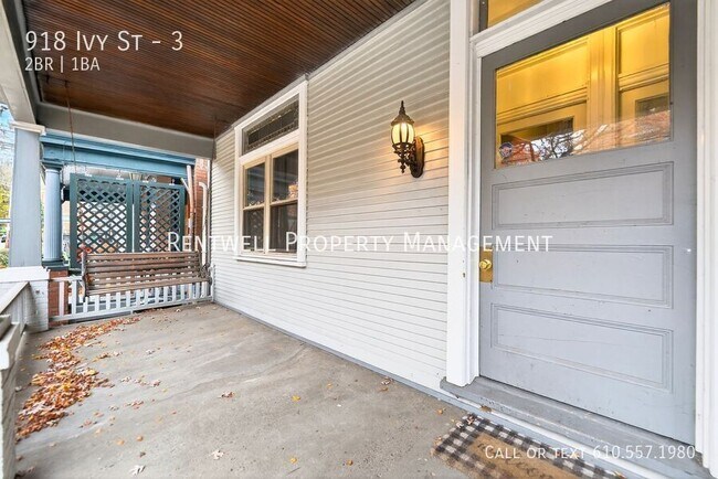 Building Photo - 918 Ivy St