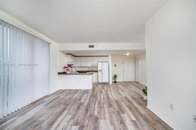 Building Photo - 3500 Coral Wy