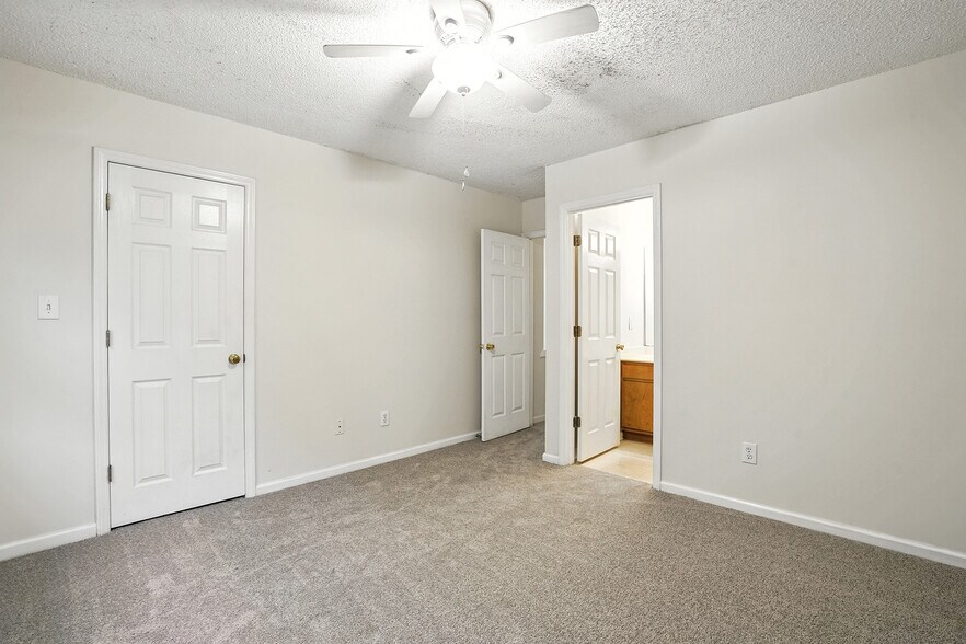 Building Photo - 281 Marshbanks St