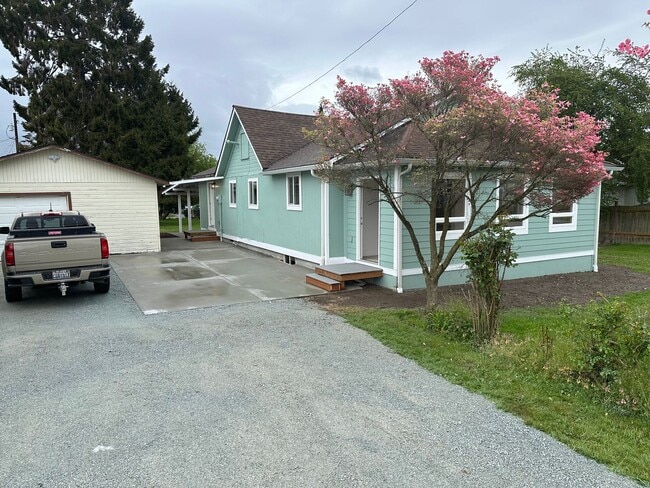 Primary Photo - Mount Vernon 4 Bedroom