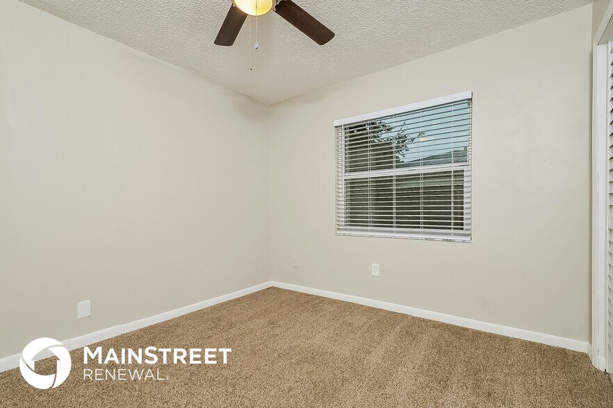 Building Photo - 3818 Southview Dr