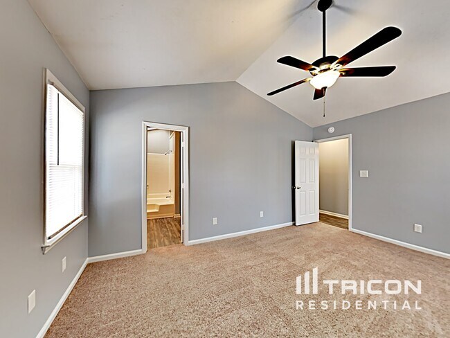 Building Photo - 7226 Amarillo Dr