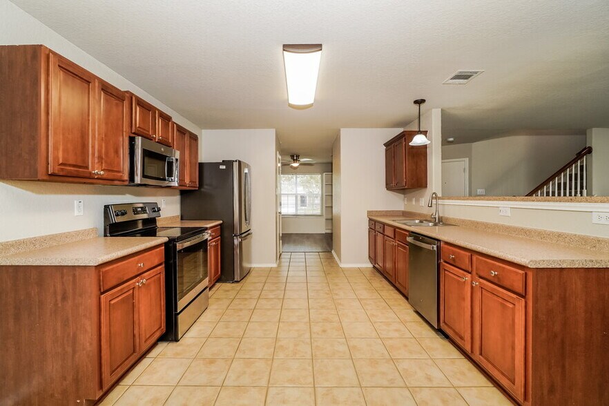 Building Photo - 141 Wistoria Ct