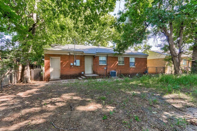 Building Photo - 4172 NW 23rd St