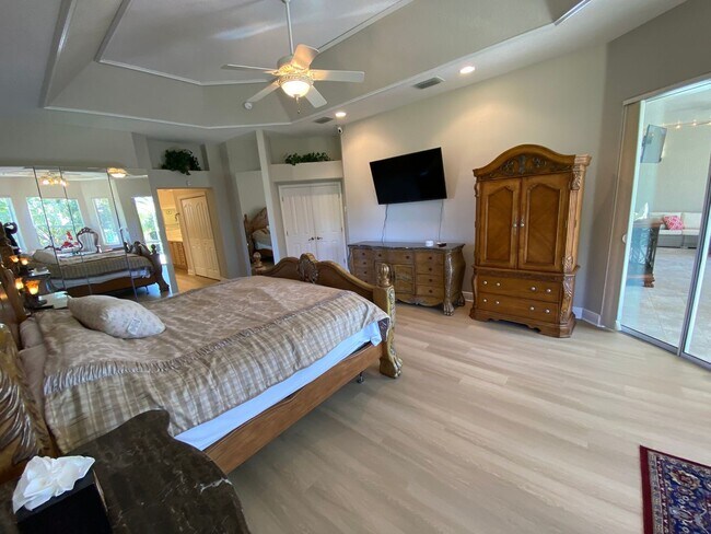 Building Photo - Spectacular and Luxurious Turnkey ANNUAL Lease in The Village of Bridgeport