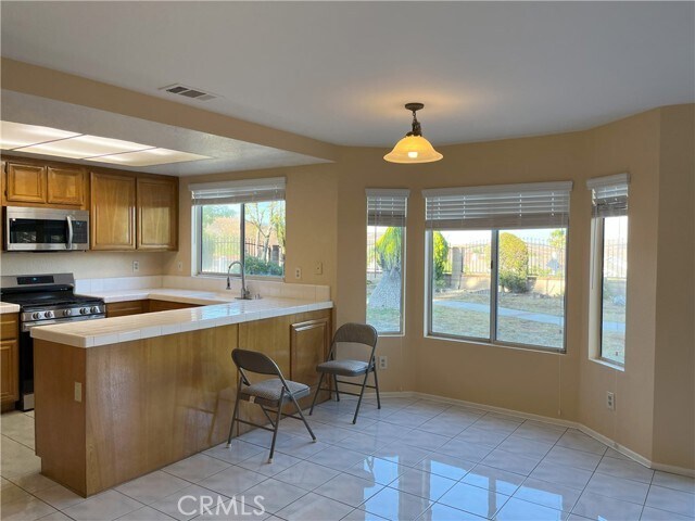 Building Photo - 928 Sunnyhill Pl