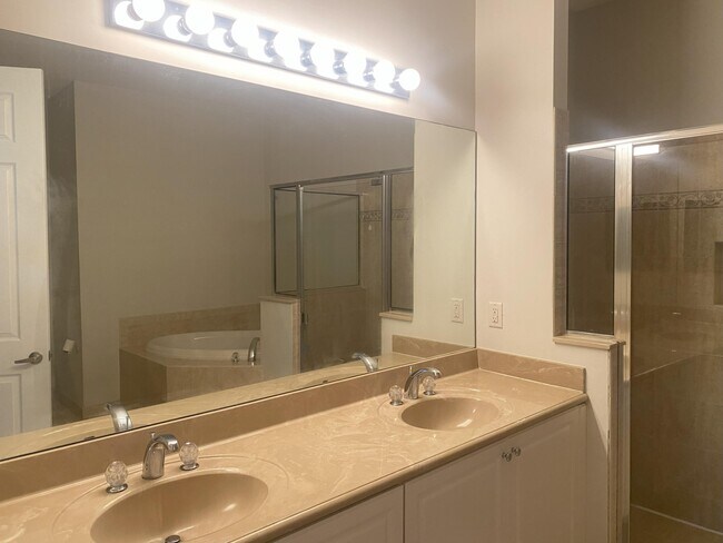 Building Photo - 906 Mariner Bay Blvd