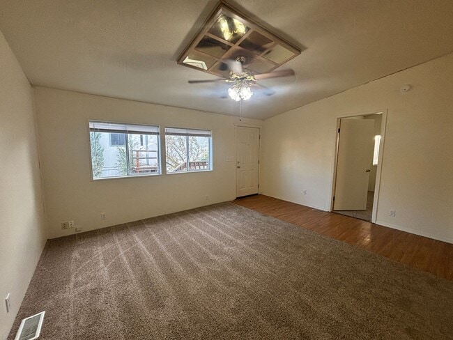 Building Photo - Single Family Mobile Home