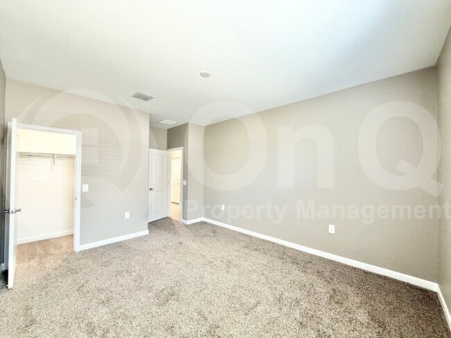 Building Photo - 30932 W Verde Ln