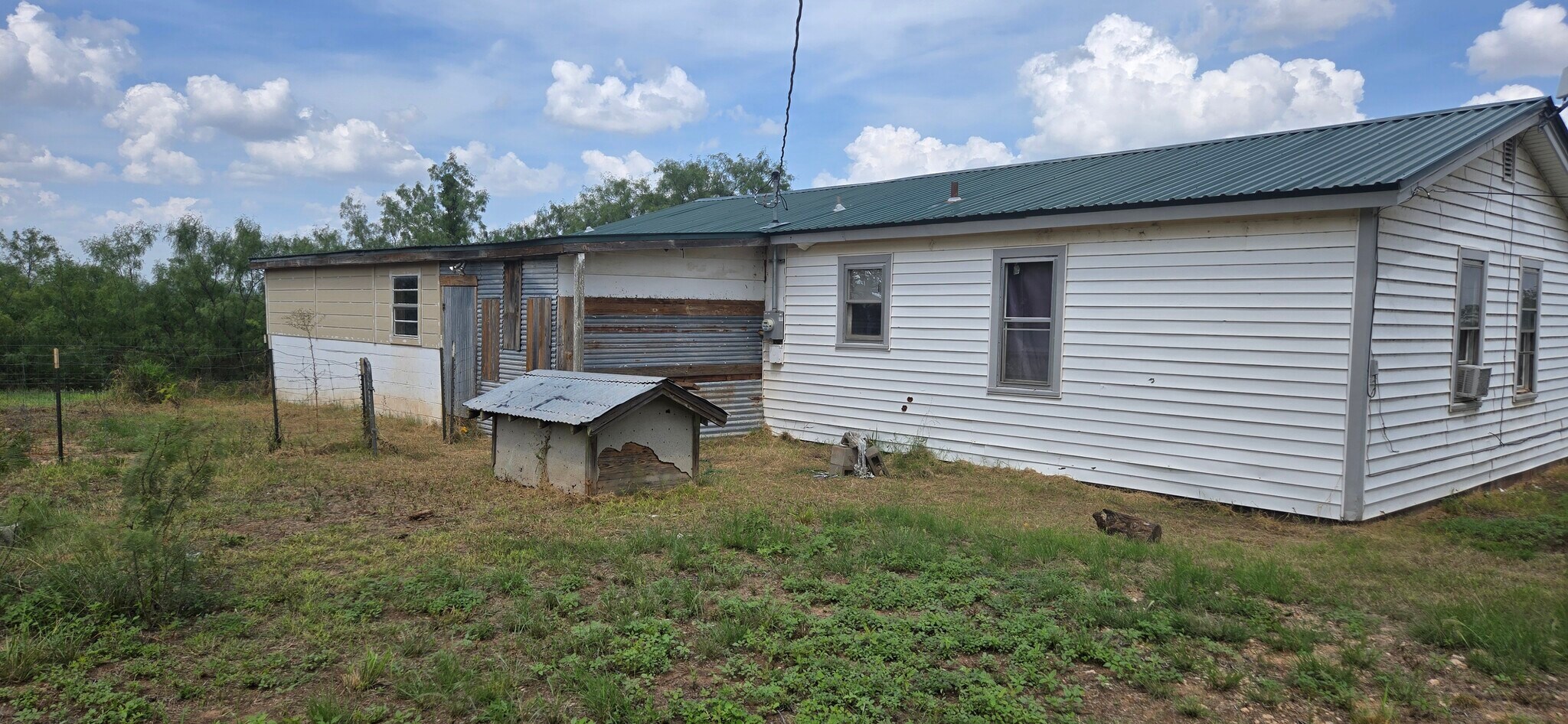 Building Photo - 1721 Austin St