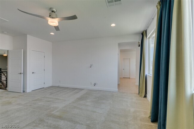 Building Photo - 1027 Whitworth Ave