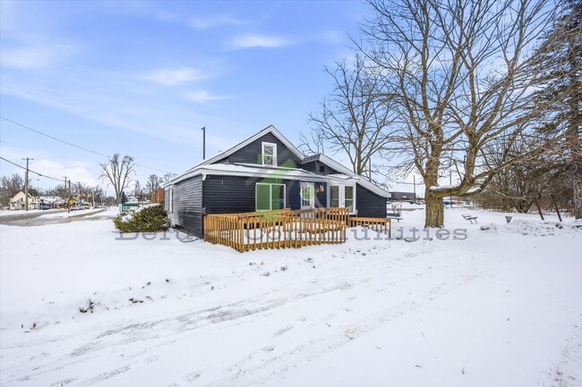 Building Photo - Stunning Fully Remodeled 3 Bed Home on a Huge Lot in Coopersville