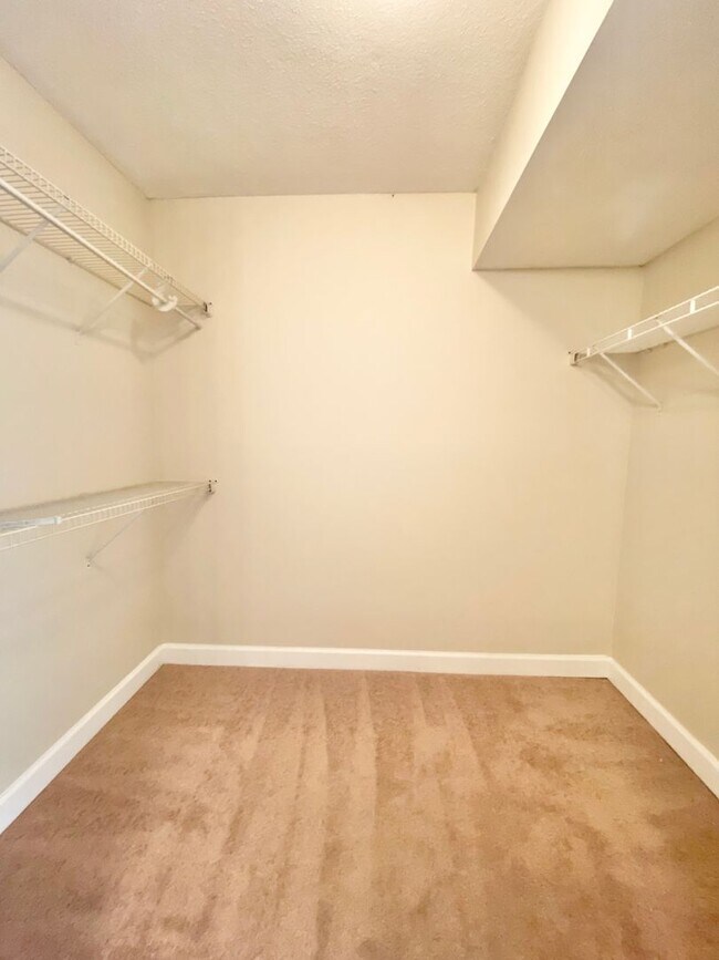 Building Photo - bg0302