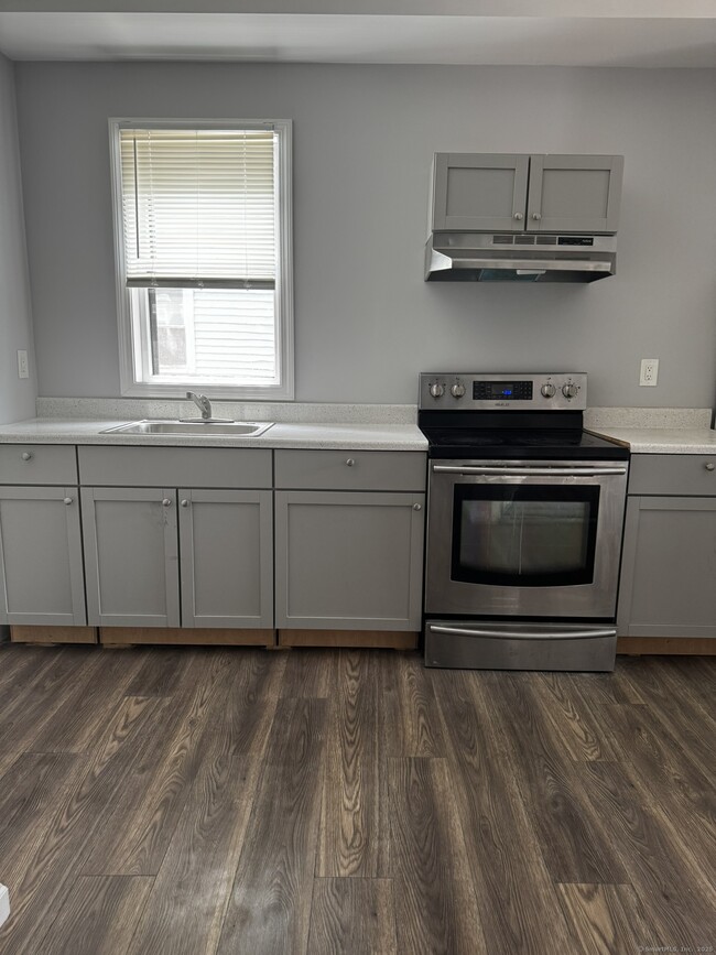 Building Photo - 177 Sisson Ave