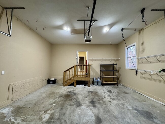 Building Photo - 293 Elohi Way