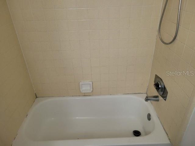 Building Photo - 196 Riverbend Dr