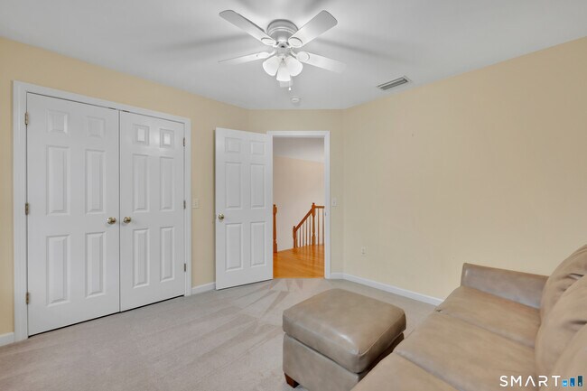 Building Photo - 6 Fennwood Dr
