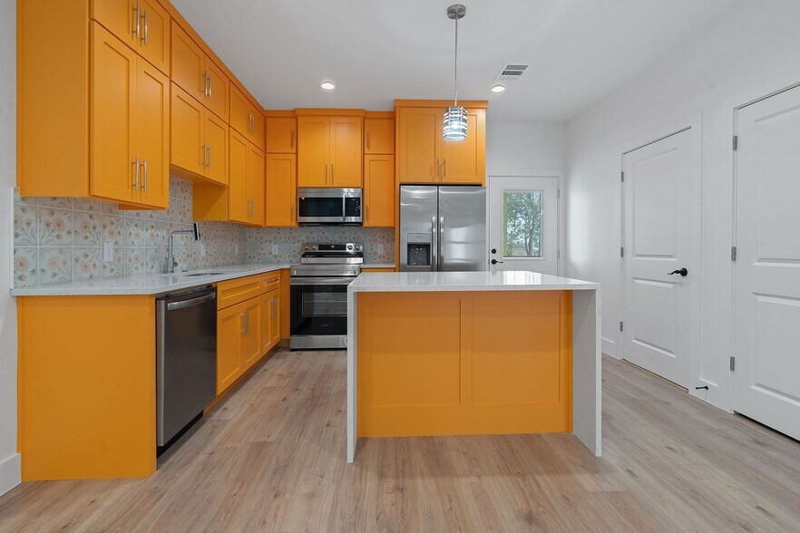 Building Photo - 124 S Mockingbird Cir