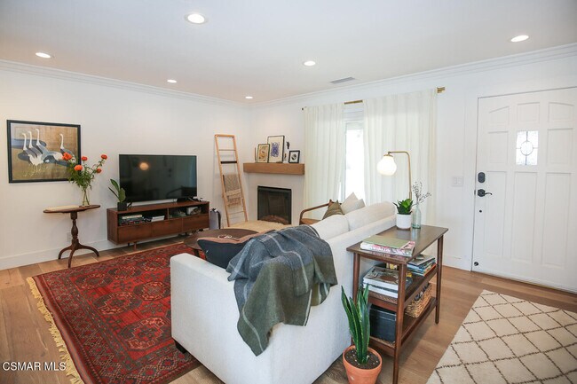 Building Photo - 947 Driftwood Cir