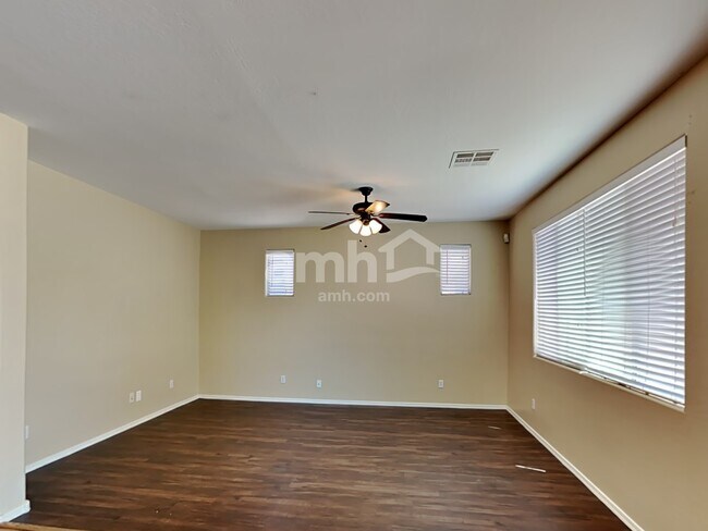 Building Photo - 19395 E Carriage Way